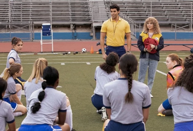 Стоп-кадр из сериала Шершни 1 сезон 1 серия