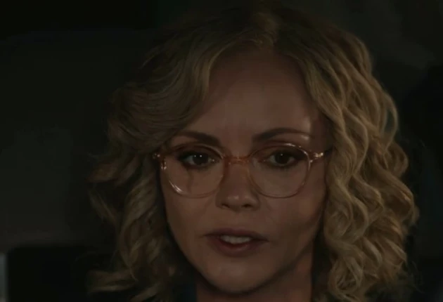 Стоп-кадр из сериала Шершни 3 сезон 7 серия